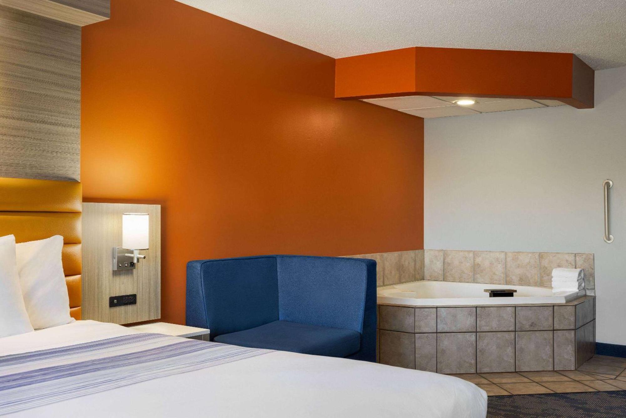 Americinn By Wyndham Inver Grove Heights Minneapolis Exterior photo