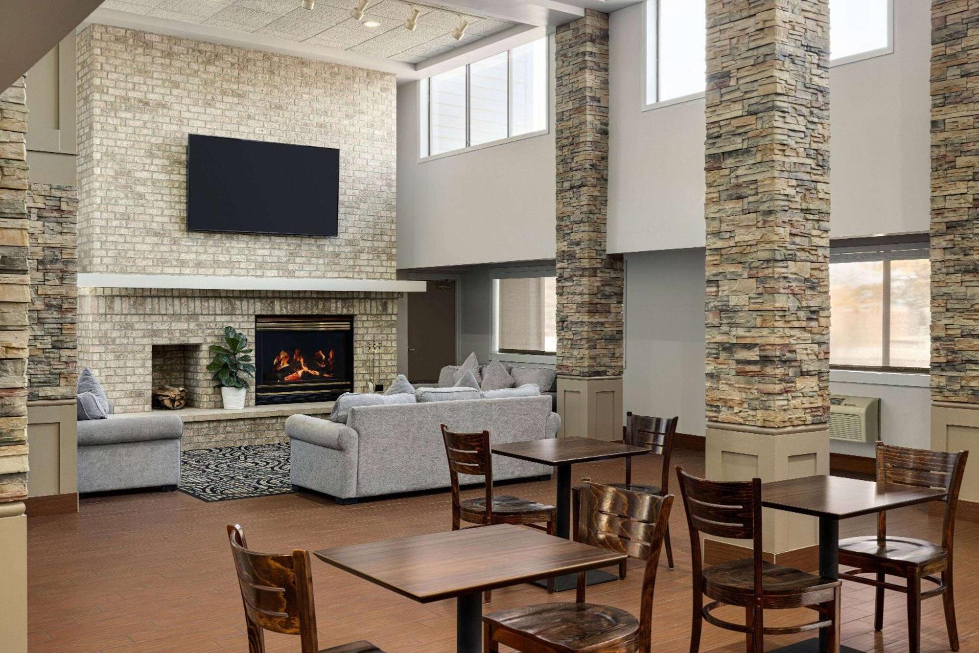 Americinn By Wyndham Inver Grove Heights Minneapolis Exterior photo